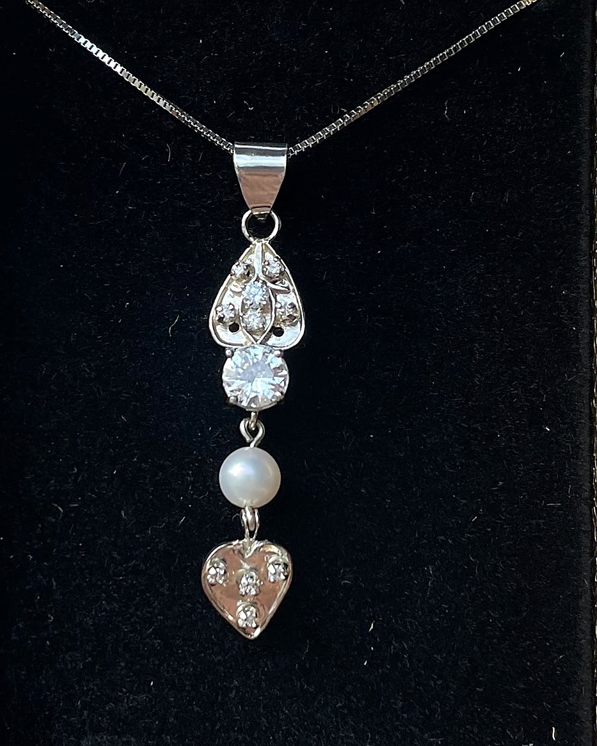 Diamond and pearl drop pendant