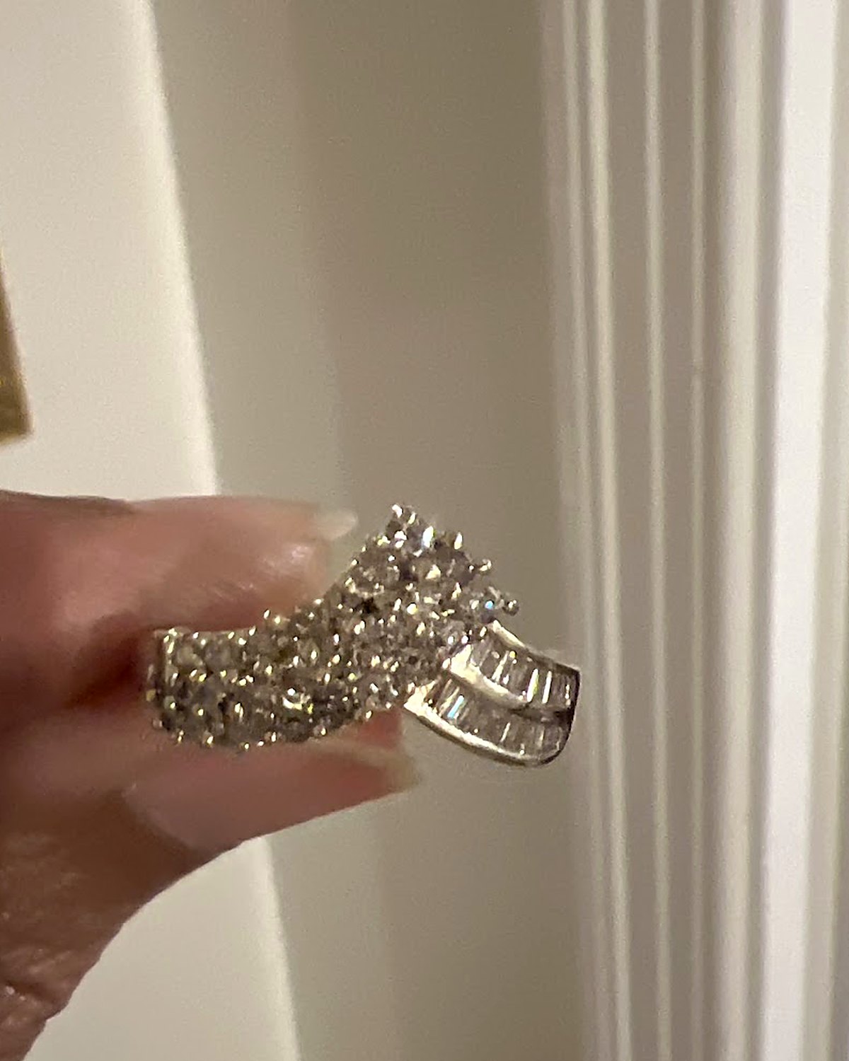 Diamond chevron band