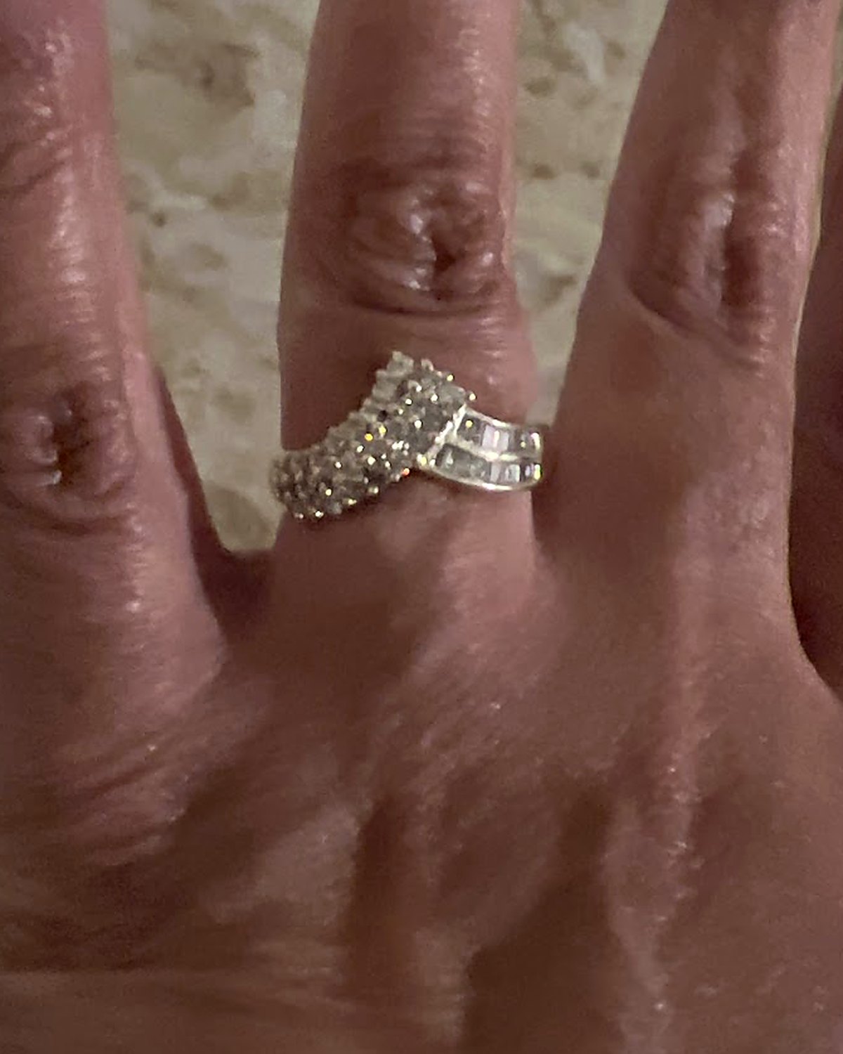 Diamond chevron wedding set