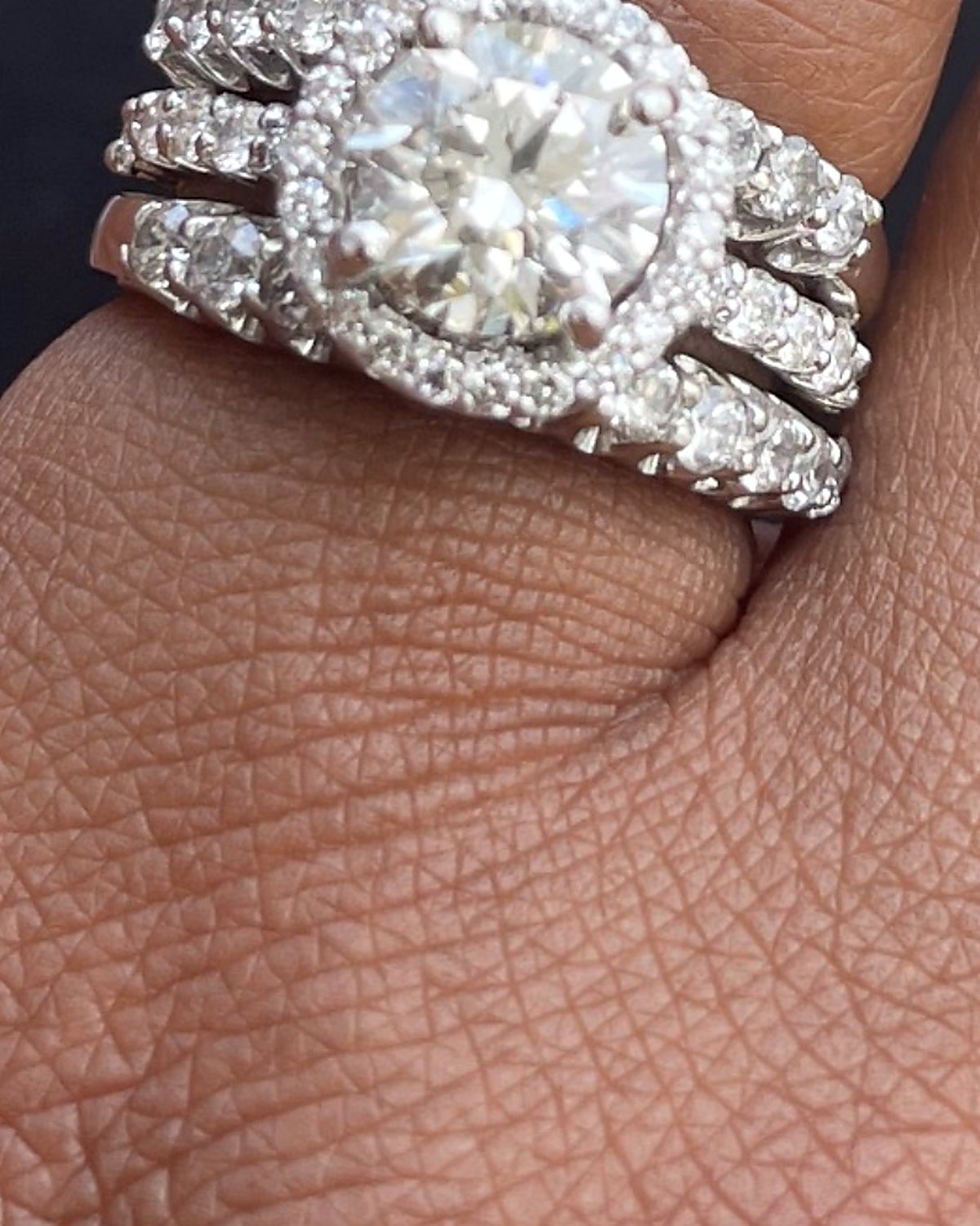 Round halo bridal set